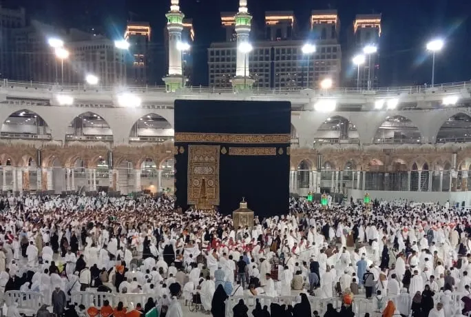 Hal-hal yang wajib dibawa saat Umroh